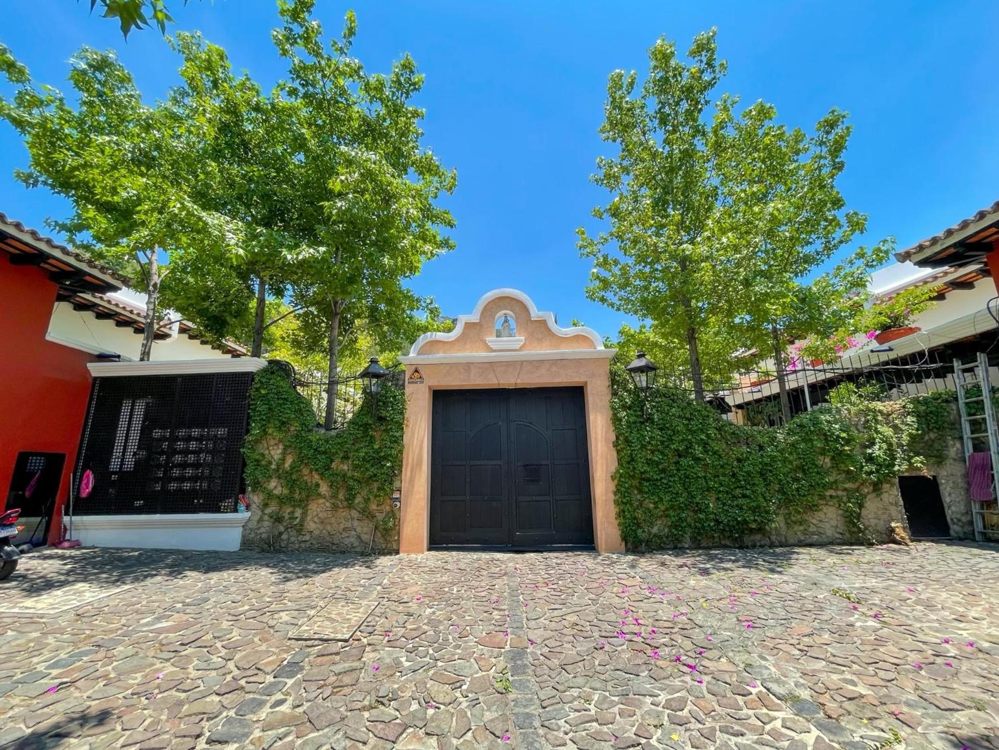 New&Luxurious Apartment Antigua Extérieur photo